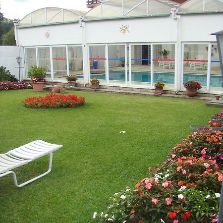 Hotel Chateau Campos do Jordão Exterior photo